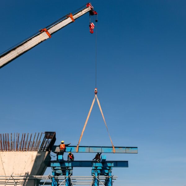 Addetto alla conduzione di gru mobili su ruote con falcone telescopico o brandeggiabile