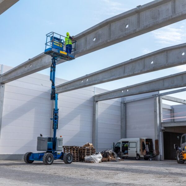 Addetto alla conduzione di piattaforme di lavoro mobili elevabili – senza stabilizzatori